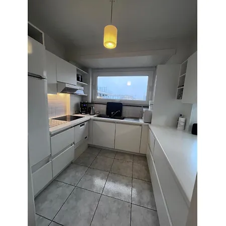 شقة Bright With Side Sea View